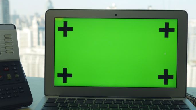 使用绿色屏幕的计算机