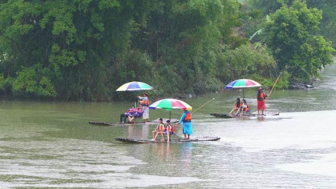 遇龙河漂流 烟雨桂林 雨中游桂林