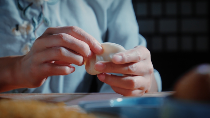 冬至包饺子