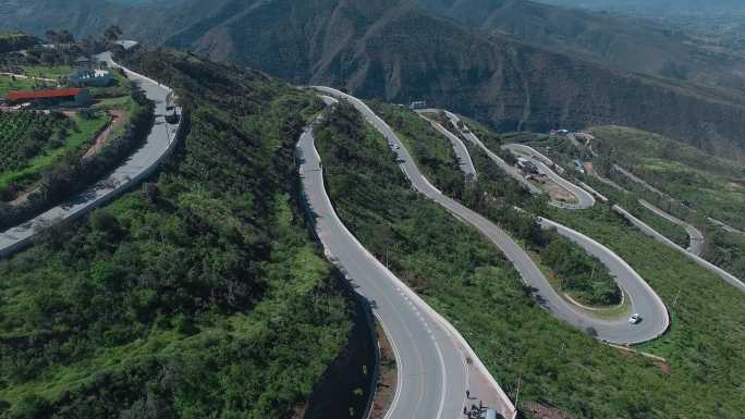 山区公路视频云南大山连续拐弯乡村公路