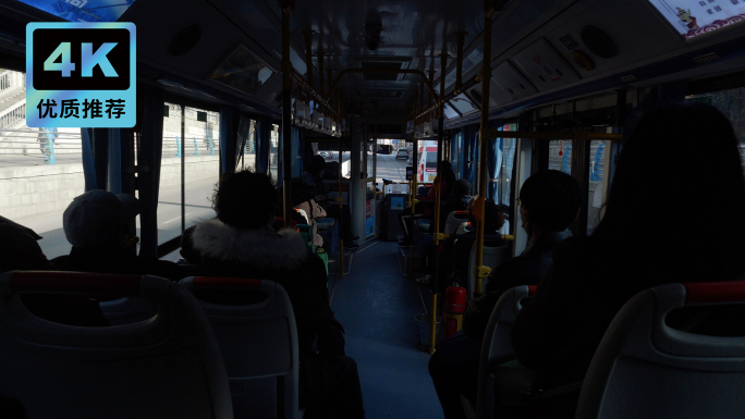 乘坐公交车 城市公共交通 坐车上下班
