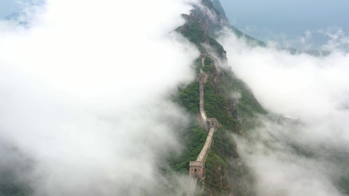 航拍北京司马台明代长城允云海