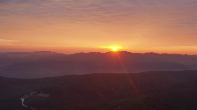 朝霞满天