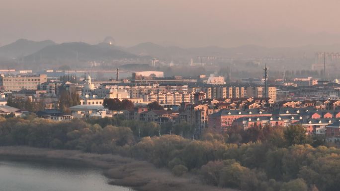 长焦航拍北京怀柔城区的早晨