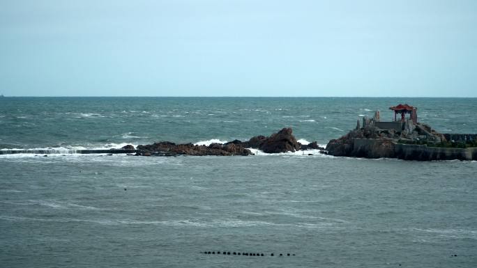 东海自然风光大海海边浪花海岛