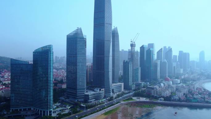 中国青岛城市天际线鸟瞰图