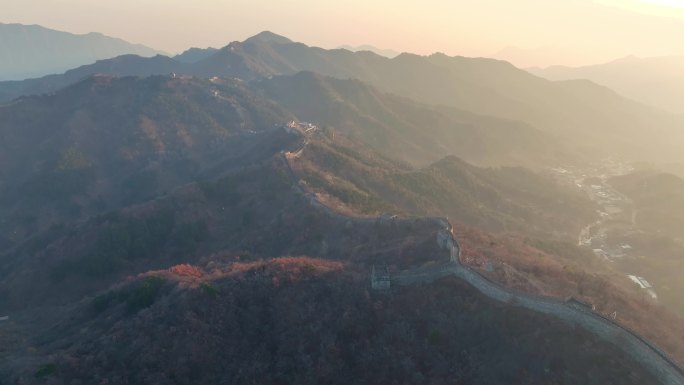 航拍慕田峪长城秋景-3