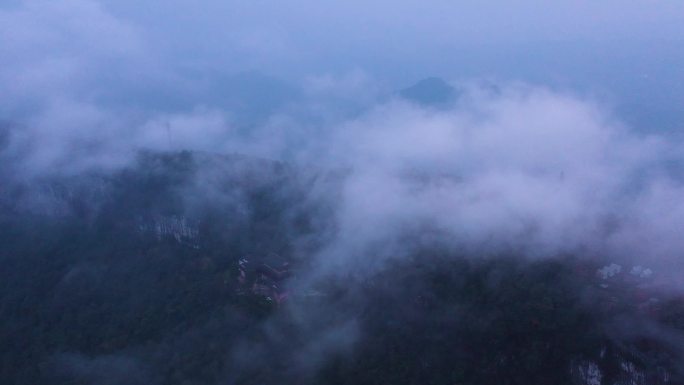 航拍山雾山脉山峰云雾烟雾云龟山自然风光