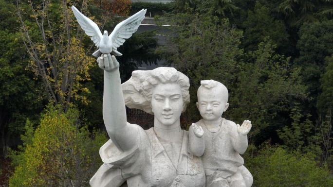 雕塑《和平》 南京大屠杀遇难同胞纪念馆