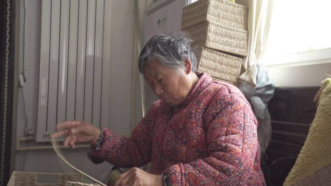 4k手工编织工艺品篮子