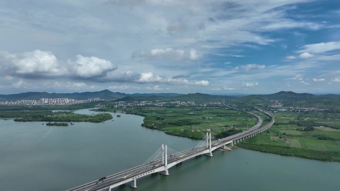 航拍浩吉铁路二广高速襄阳汉江四桥城市风光