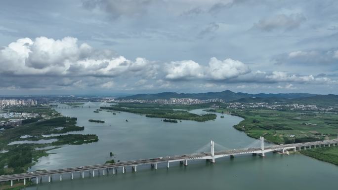 航拍浩吉铁路二广高速襄阳汉江四桥城市风光