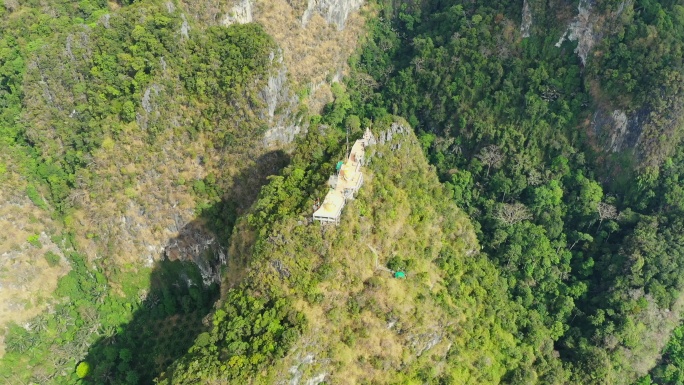 克拉比省美丽的老虎洞山神庙