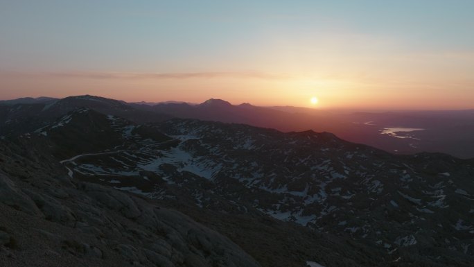 日出时的Nemrut山-Nemrut Dağı4K无人机视频