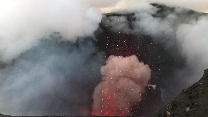 火山喷发Tanna岛Yasar瓦努阿图山慢动作4K视频