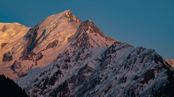 阿尔卑斯山脉日出日落 法国雪山小镇星空