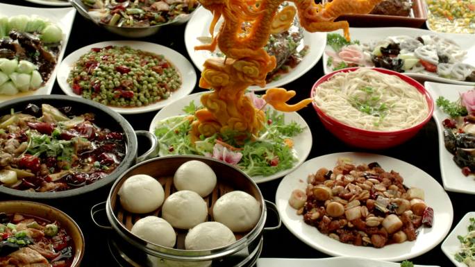 假日餐桌，中国家庭晚餐