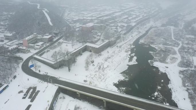 航拍河北易县紫荆关长城雪景