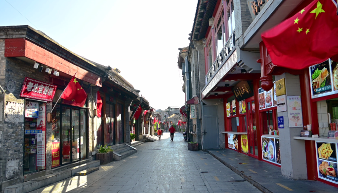 北京夏末初秋狂风中的老北京城市风景