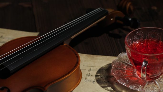 小提琴乐章乐谱水晶玻璃茶杯