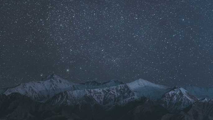 T/L夜间雪山夜空