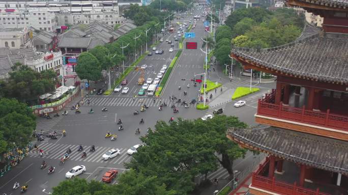 三街两巷 畅游阁 车流