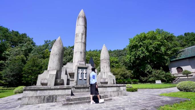 美女参观衡阳南岳革命纪念地