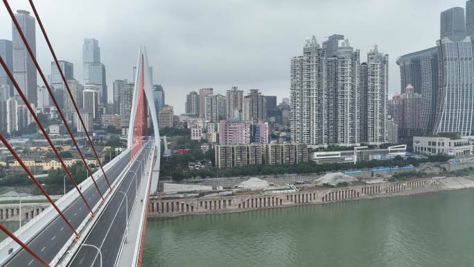 静默下的重庆空城