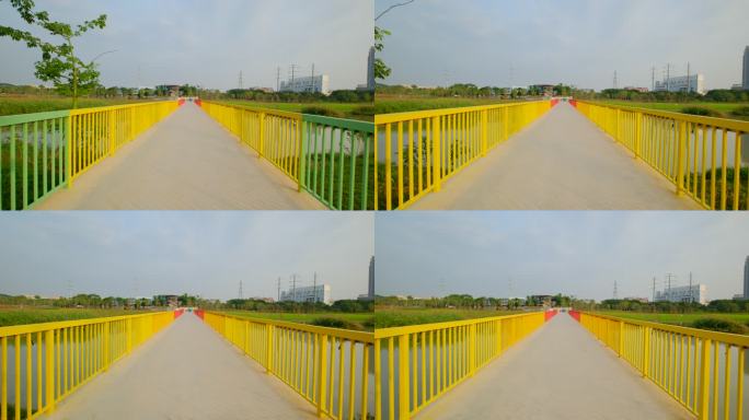 走路 过桥 前进 彩色 铁栏杆