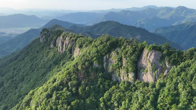 浙江绍兴诸暨赵家走马岗山脉岩石夕阳航拍