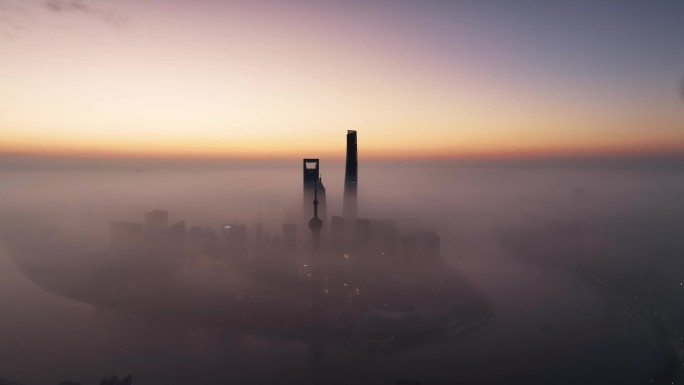 上海陆家嘴北外滩地标宣传上海平流雾辐射雾