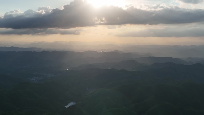 浙江绍兴会稽山夕阳云层光束延时竹林竹山