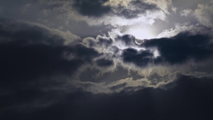 夜晚月夜圆月 云流动云遮月