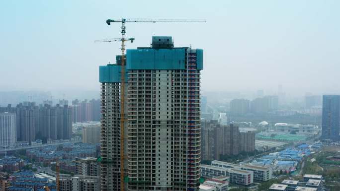 4K城市施工中的高楼大厦