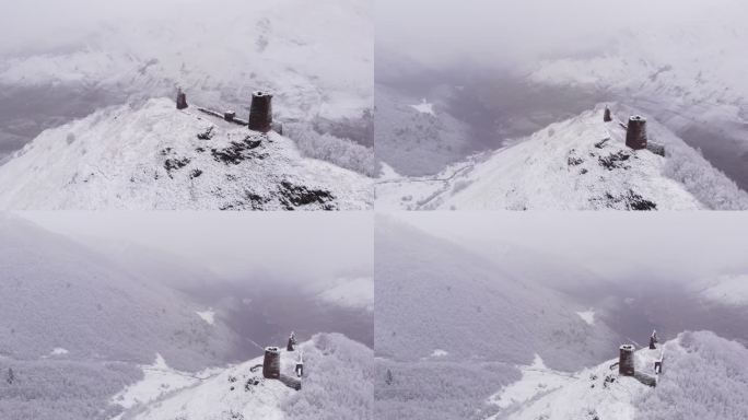 风雪交加下雪雪景城堡遗址雪山冬日冬天