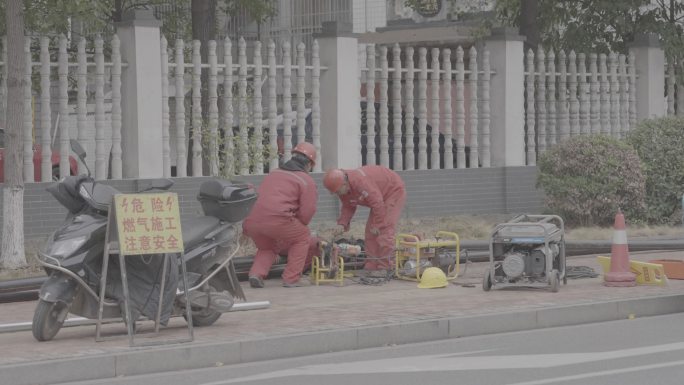 街边燃气管道施工+未调色