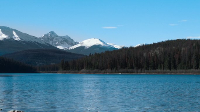加拿大 旅行 湖泊 雪山 清澈的湖水