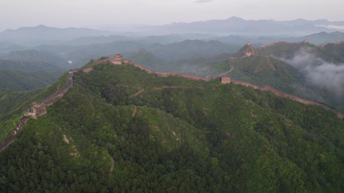 航拍金山岭长城