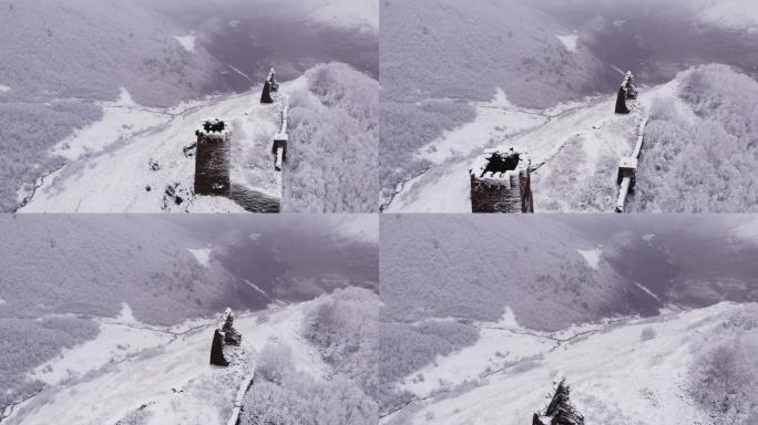 风雪交加下雪雪景城堡遗址雪山冬日冬天