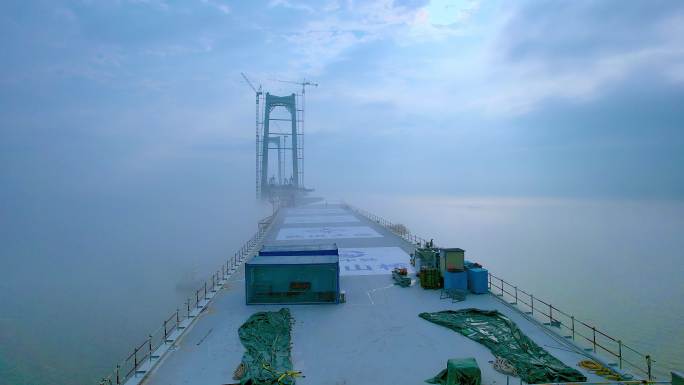 深中通道平流雾