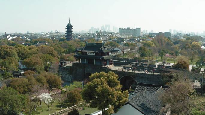 中国苏州市中国传统建筑鸟瞰图。