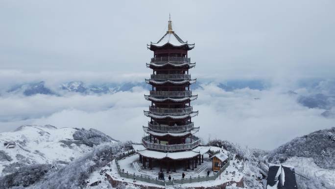 大疆航拍状元楼雪景古建筑塔