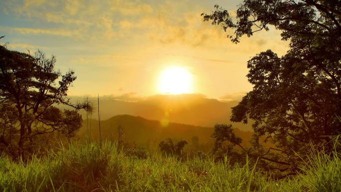 Mountain Sunrise，斯里兰卡中部省