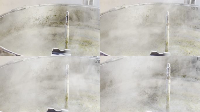 啤酒生产过程中产生的烟雾细节