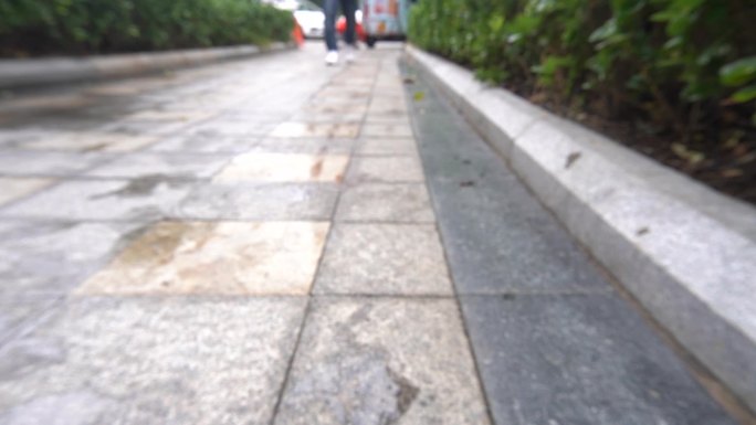 脚步特写，走路特写