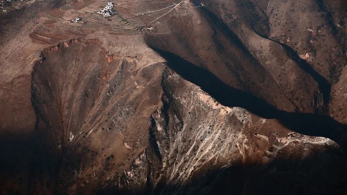 云南大山视频光影斑驳雄浑大山沟壑山脊