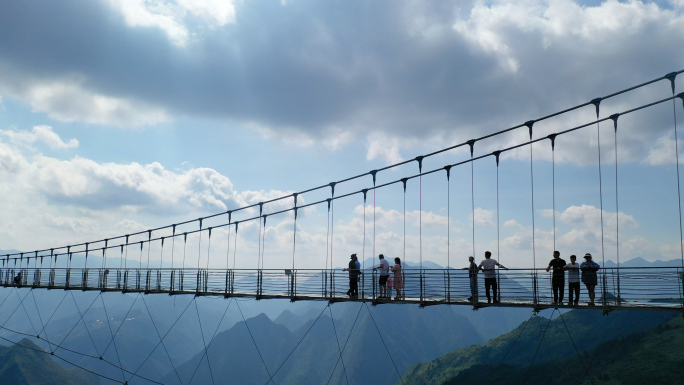 八台山玻璃栈道