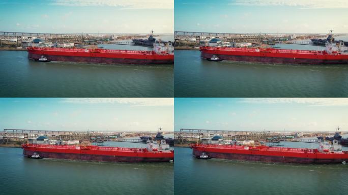 大型油轮大型货轮海面行驶港口石油原油粮食