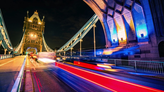 英国伦敦塔桥交通的时间流逝