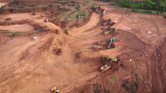 高空延时拍摄工地开工火热的建设场景